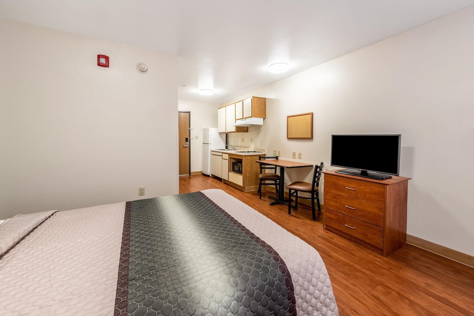 Hometowne Studios By Red Roof Columbus Bagian luar foto